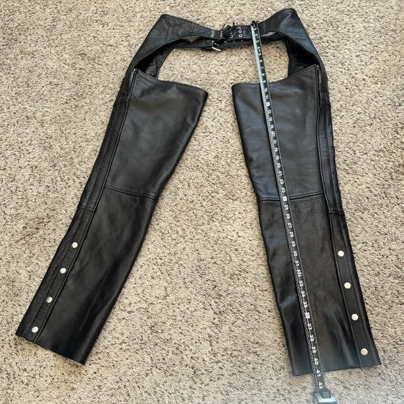 Street & Steel Sz M Black Leather Motorcycle Chaps Fully Lined Pockets - Picture 7 of 16